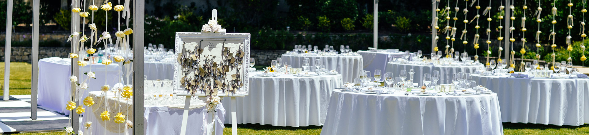 bandeau tente reception tables